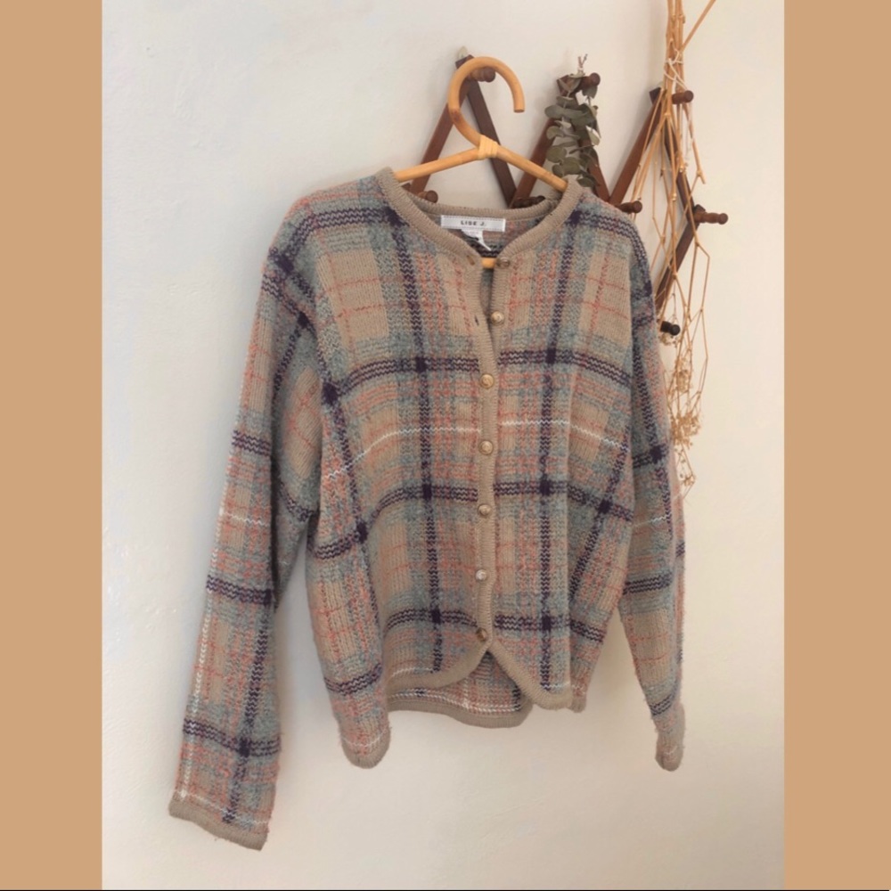 ❀VTG Beautiful Plaid Cardigan Sweater L - Picture 3 of 6